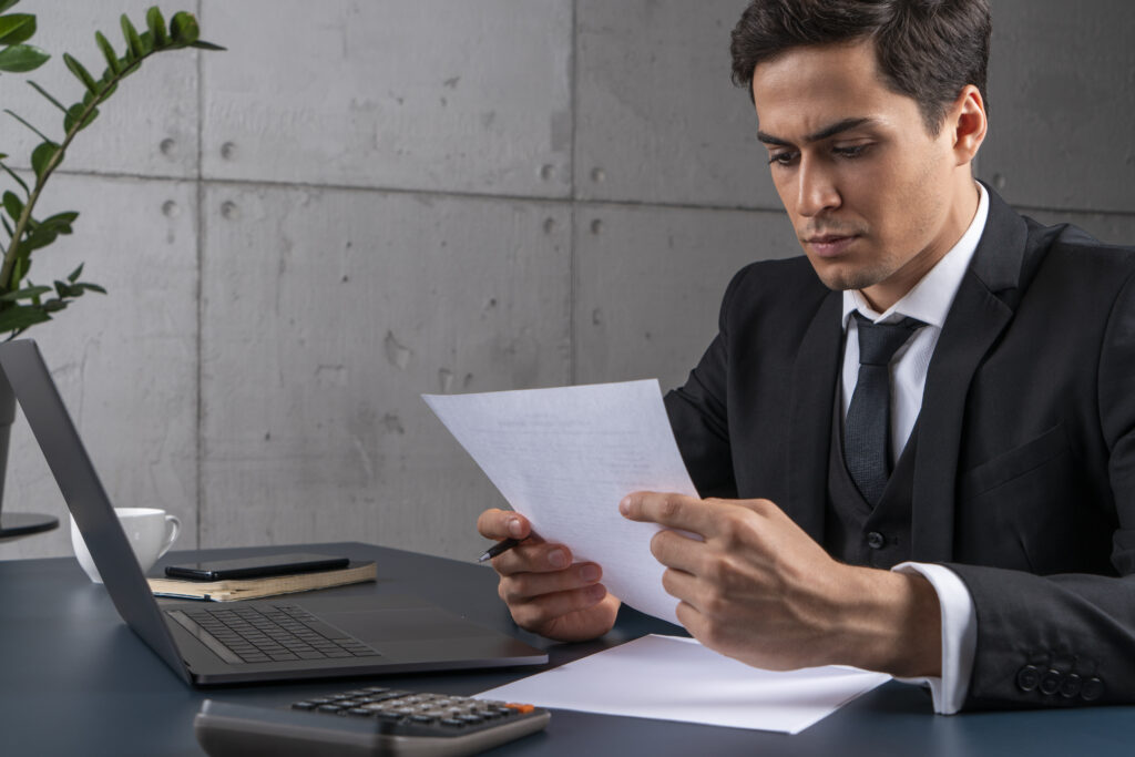 Atendemos reclamaciones administrativas, civiles y de consumo.